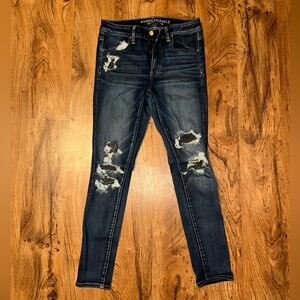 Women’s American Eagle jeans size 8 short; super stretch